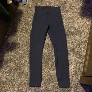 Lululemon 25” size 4 navy leggings